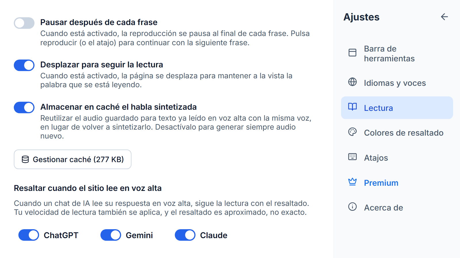 Los ajustes de Readalix, sección Lectura: una tarjeta titulada «Resaltar cuando el sitio lee en voz alta» con un interruptor para ChatGPT, otro para Gemini y otro para Claude, los tres activados.