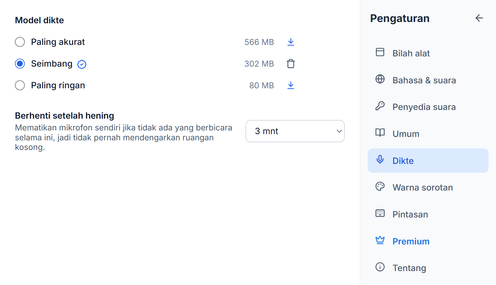 Pengaturan, Dikte: Paling akurat, Seimbang, dan Paling ringan beserta ukurannya, Seimbang terpilih dengan lencana paling cocok dan tombol hapus, tombol unduh di sebelah dua model lainnya, serta Berhenti setelah hening diatur ke 3 mnt.