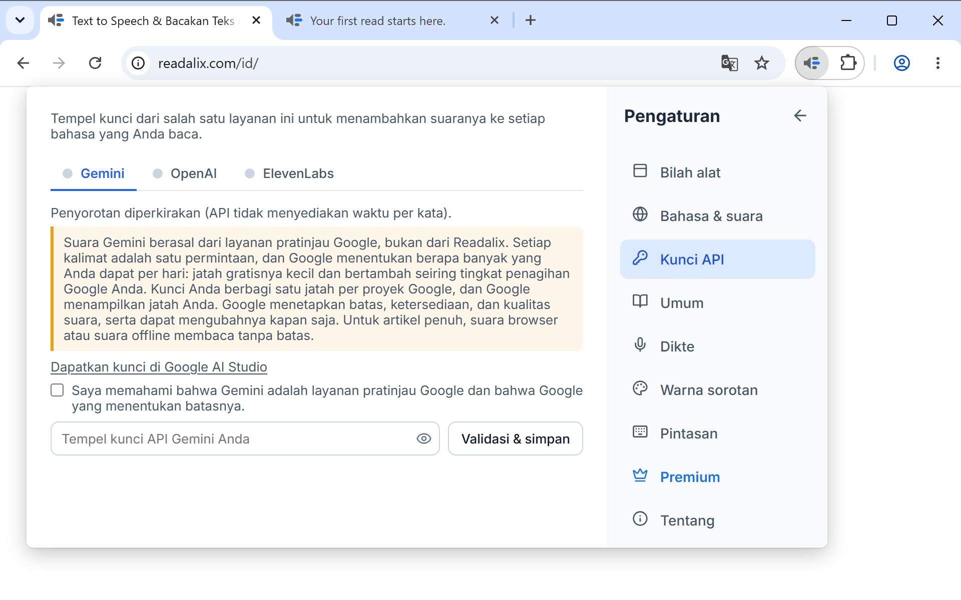 Pengaturan di halaman Kunci API: satu baris yang menyatakan kunci tetap di komputer ini, lalu tab Gemini, OpenAI, dan ElevenLabs dengan Gemini terbuka, tautan untuk mendapatkan kunci, kotak untuk dicentang, dan kolom untuk menempel kunci di samping tombol Validasi & simpan.