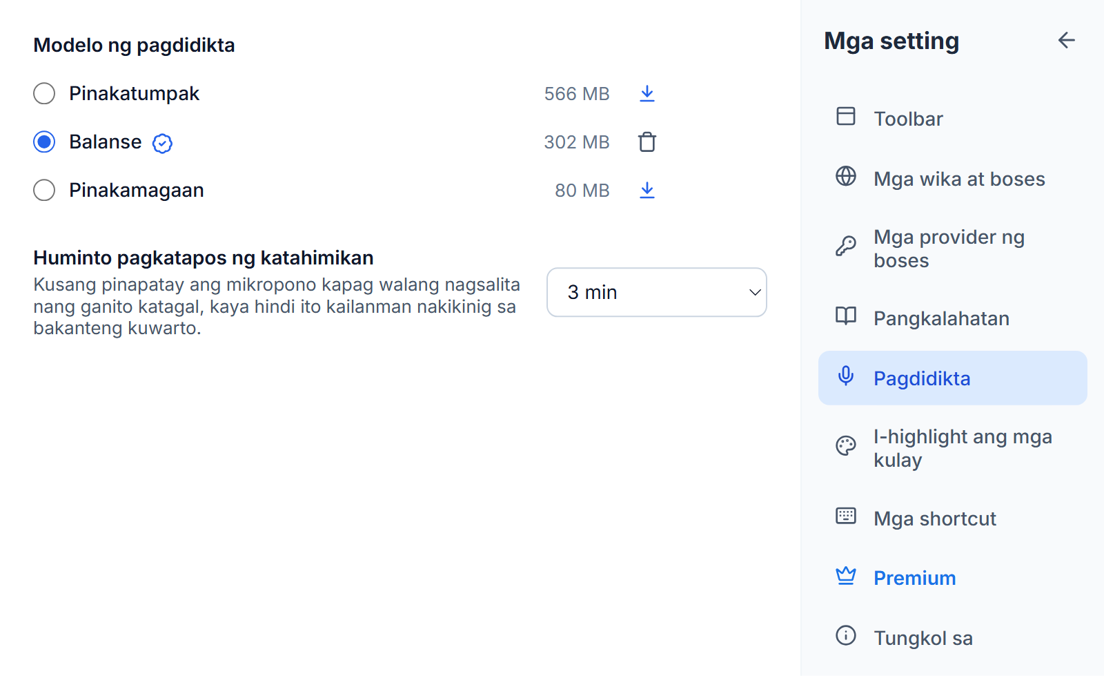 Mga setting, Pagdidikta: Pinakatumpak, Balanse at Pinakamagaan kasama ang mga laki nito, Balanse ang napili na may badge na pinakaangkop at button na Alisin, mga button na download sa tabi ng dalawa pa, at Huminto pagkatapos ng katahimikan na nakatakda sa 3 min.