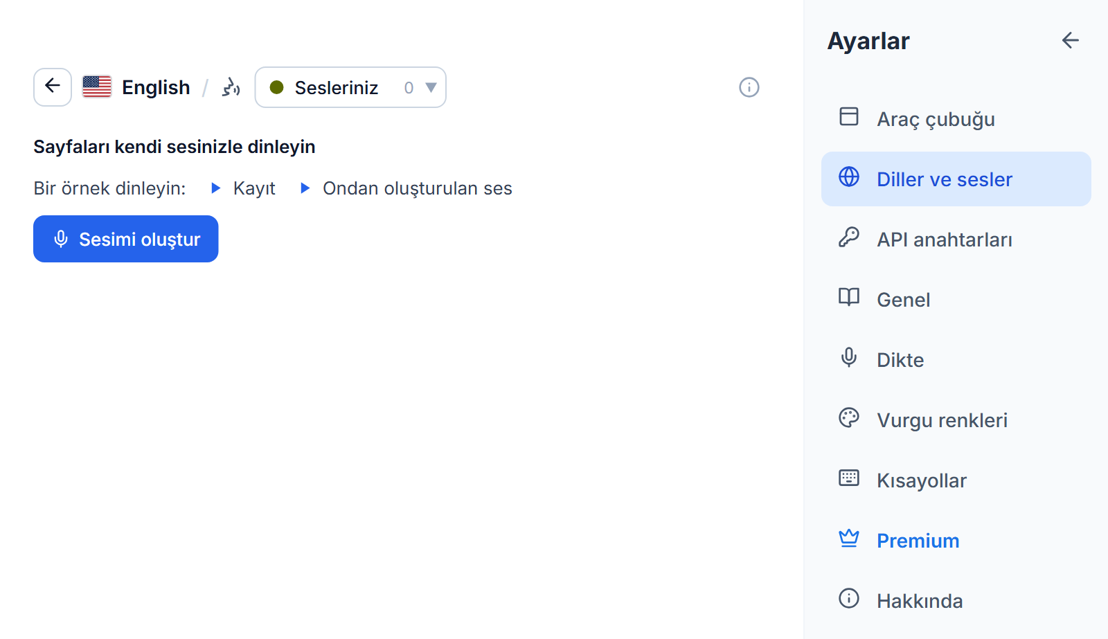 Sesleriniz sekmesinde İngilizce ses listesi: Kendi sesinle oku başlığı, bir örnek kayıt ile ondan oluşturulan ses için iki oynat düğmesi ve bir Sesimi oluştur düğmesi.